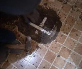 哈尔滨卫生间漏水维修公司为您分享下卫生间渗水如何处理及注意事项